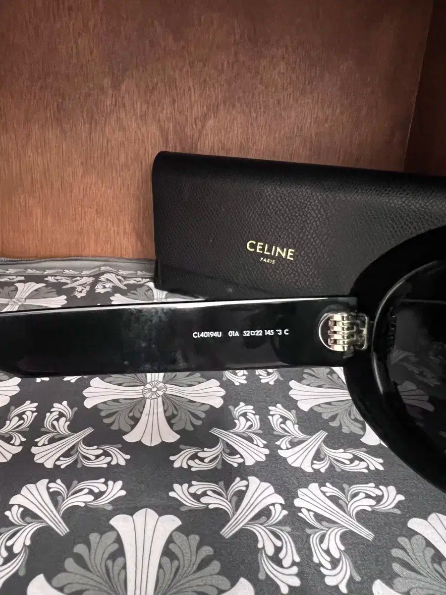 【新春セール】 CELINE セリーヌ CL40194U 01A トリオンフ CELINE（セリーヌ）トリオンフ 01 サングラス CL40194U 01A