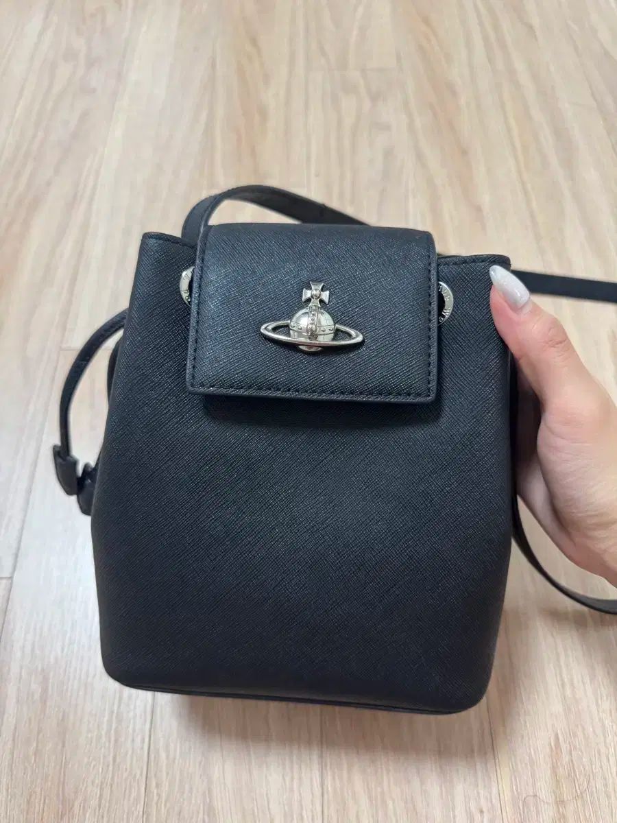 Vivienne Westwood ヴィヴィアン ウエストウッド バケットバッグ シルバー金具
