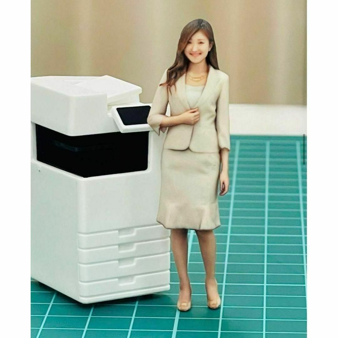 1/24 JOY5-2 フィギュア 完成品 1/64より大 ミニカーに ジオラマ