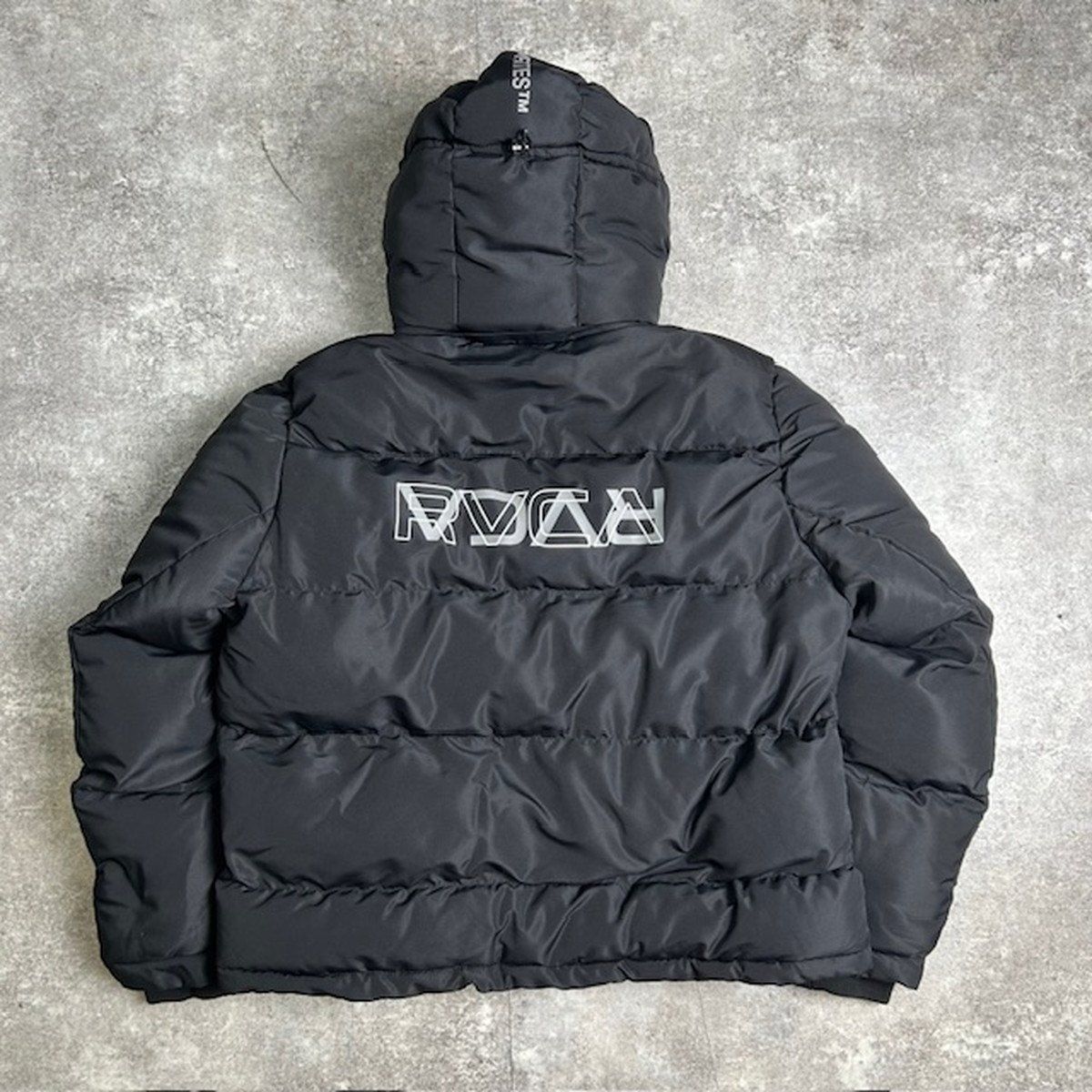 RVCA ダウンジャケット 黒 Sサイズ RVCA ダウンジャケット ダウン メンズ 「RVCAxAZUL BY MOUSSY