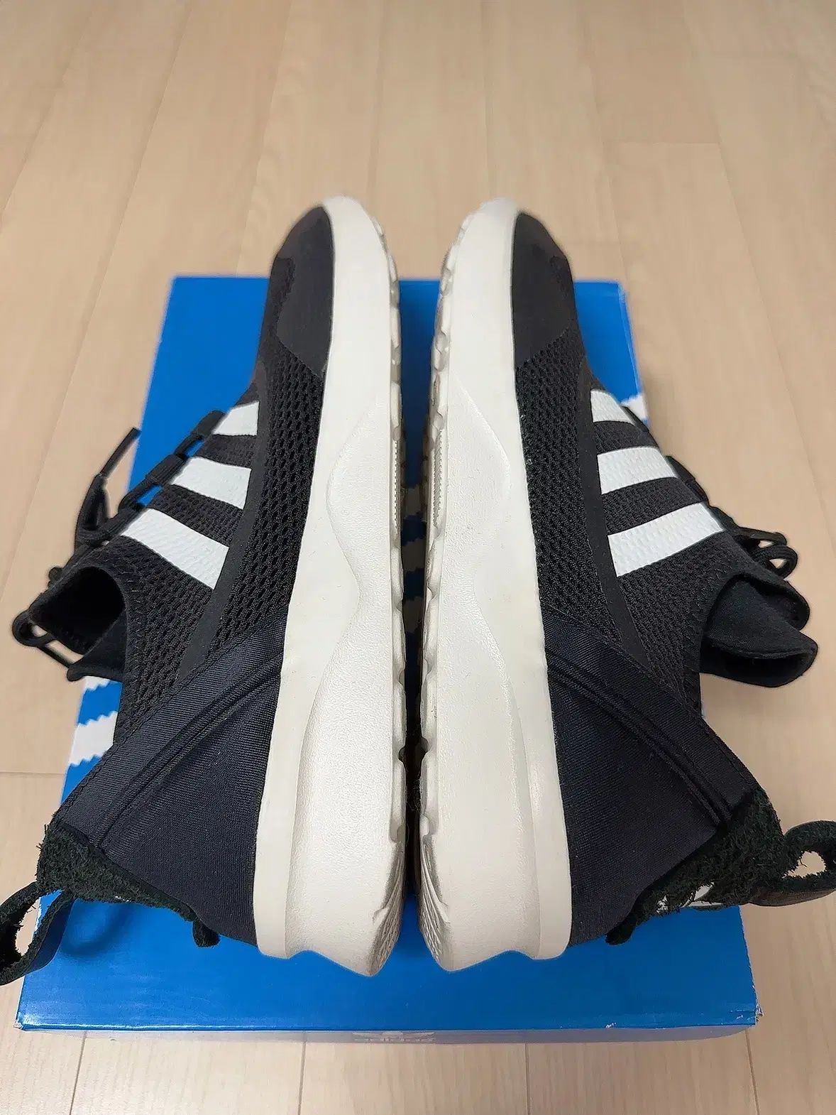 adidas アディダス