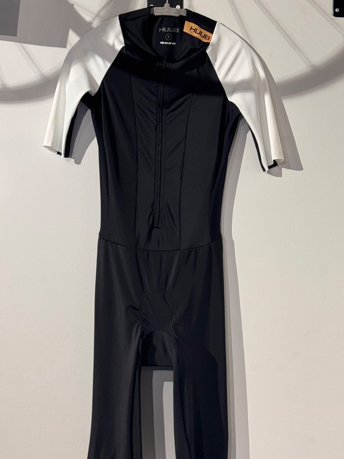 定価¥31 900 メンズHUUB トライアスロン スーツ Collective ブラック×ホワイト Sサイズ WWW_NOITHATQUANGTHANH_NET