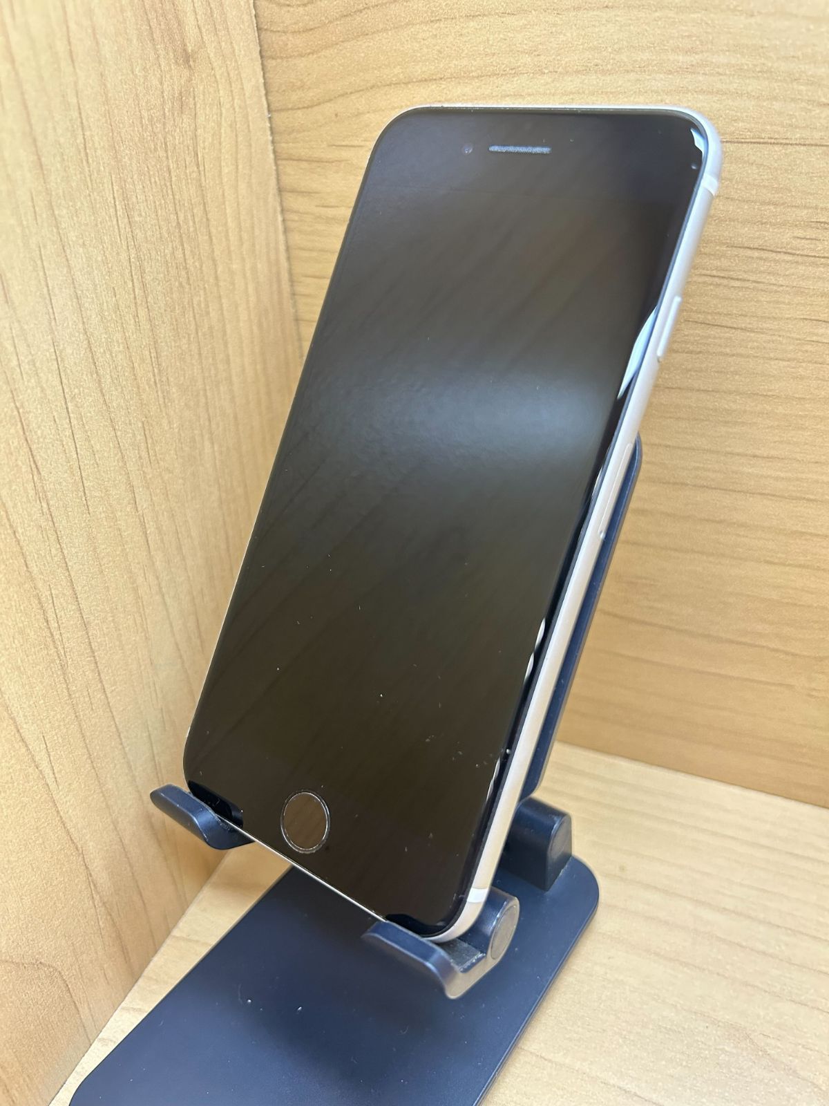 74169】【SIMロック解除済】iPhone SE 第2世代 64GB SIMフリー