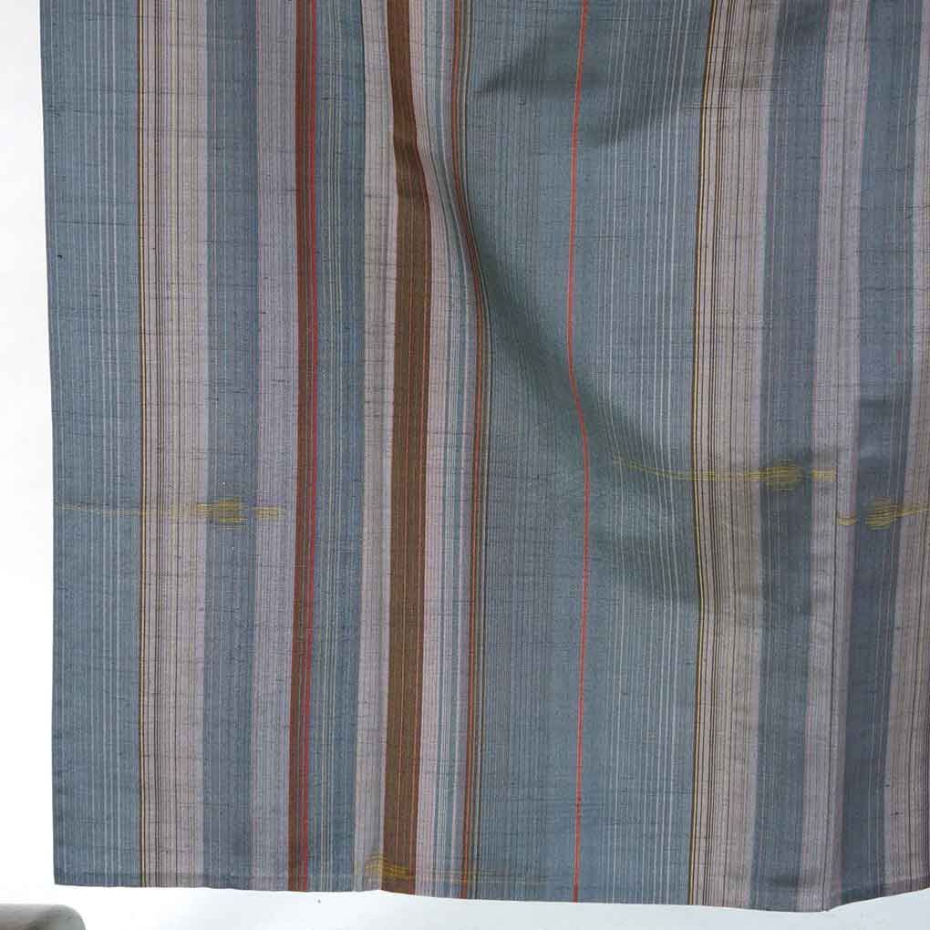 紬 身丈157cm 裄65cm 前幅25cm 後幅31cm 袖丈48cm 袖幅32.5cm レディース 単衣 縞 裄Mサイズ 初夏 初秋用 正絹 シルク グレー リメイク リユース リサイクル 呉服のきくや