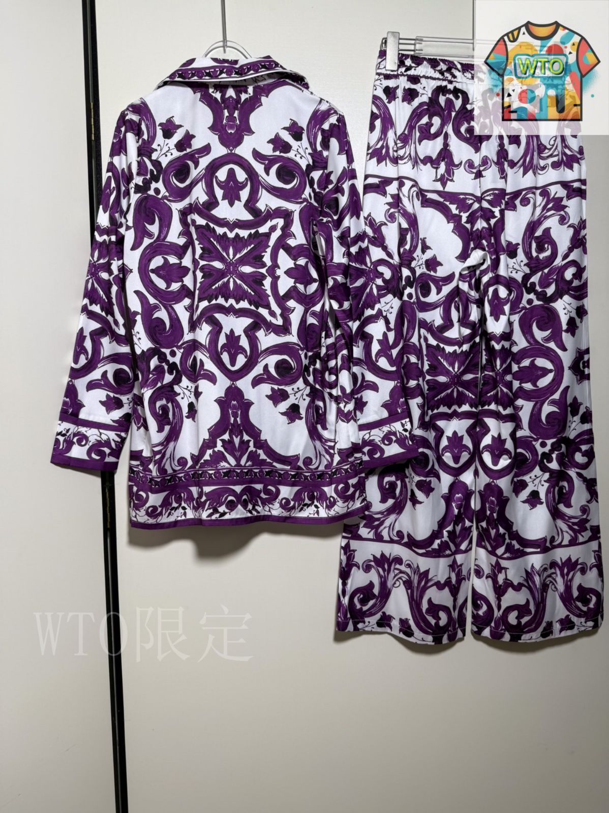 今日特価】Dolce&Gabbana Purple Porcelain - like Flower Print