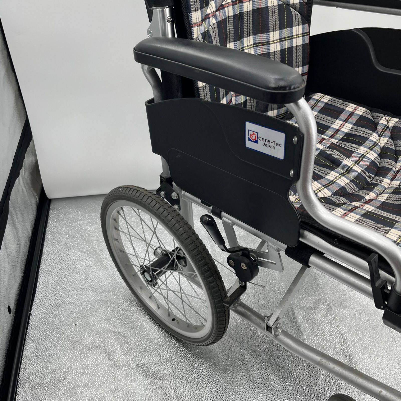 Care-Tec Japan ケアテックジャパン 車椅子 介助式 折りたたみ式 軽量 