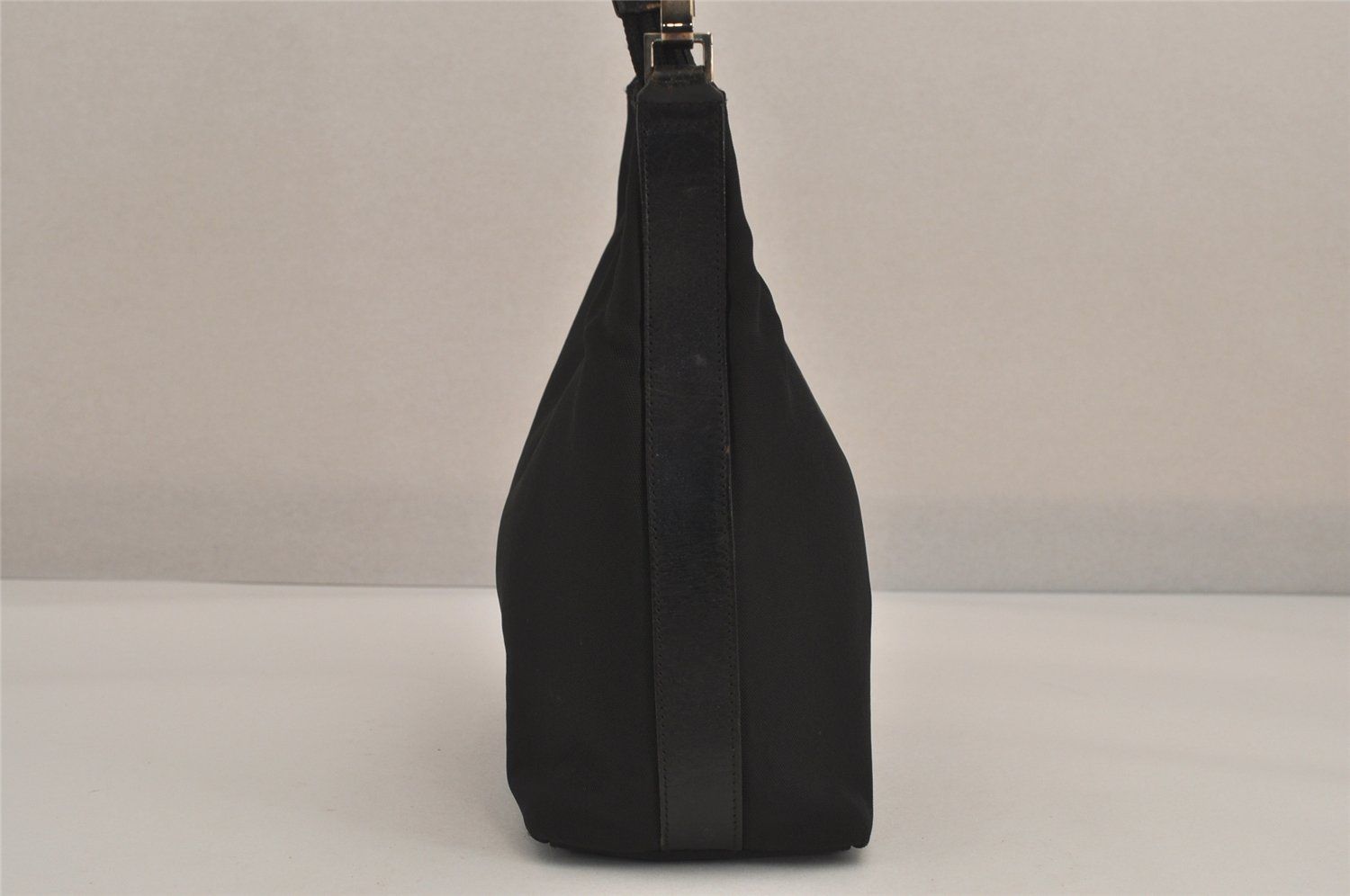 ■GUCCI（グッチ）美品 /ナイロン×レザー/ハンドバッグ/ブラック 黒 GUCCI グッチ ヴィンテージ ショルダーハンドバッグ 財布 ナイロン