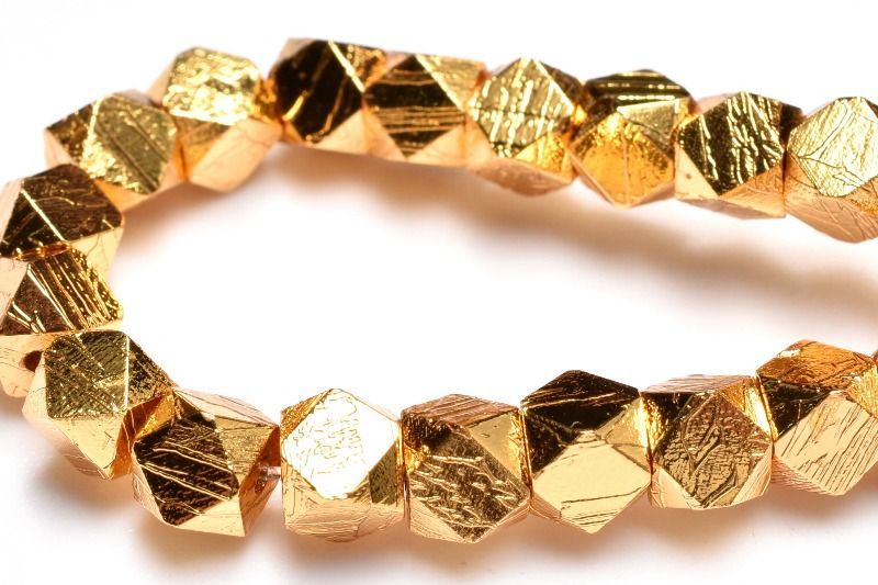 １点物 メテオライト アルタイ隕石 4x4mm ゴールドコーティング キューブカット ブレスレット パワーストーン 天然石 _MA9911