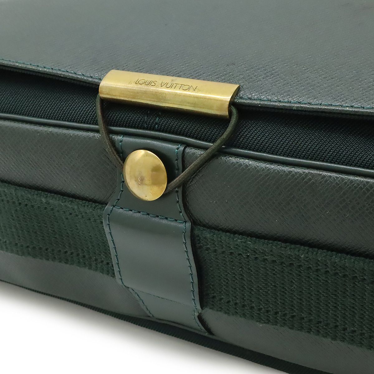 LOUIS VUITTON ルイ ヴィトン タイガ ヴィクトール ショルダー