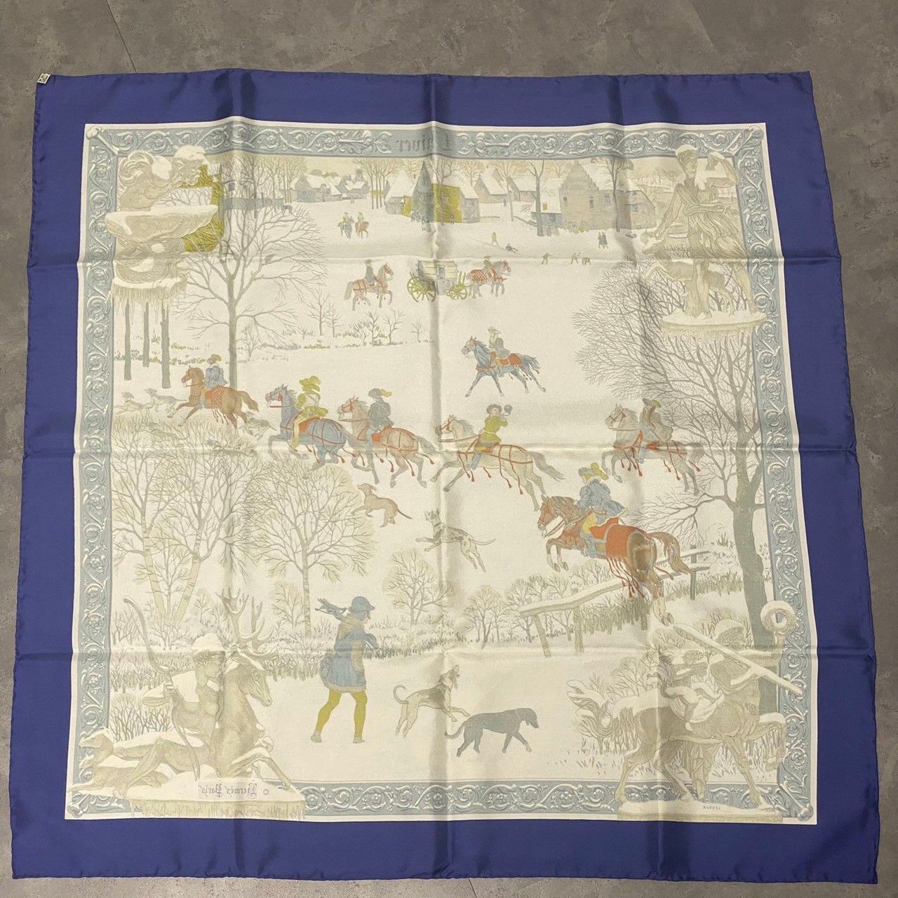 HERMES エルメス スカーフ箱無 HERMES エルメス スカーフ ハンカチ 外箱 空箱 約18㌢×18