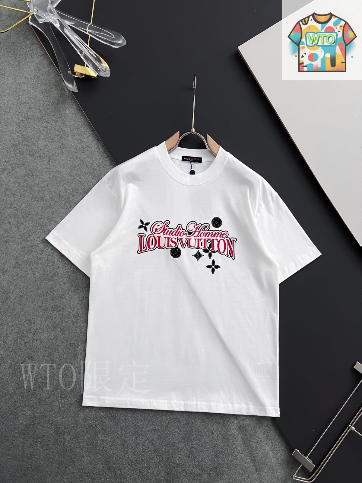 今日特価】Louis Vuitton 2025 Print T ルイ・ヴィトン 2025