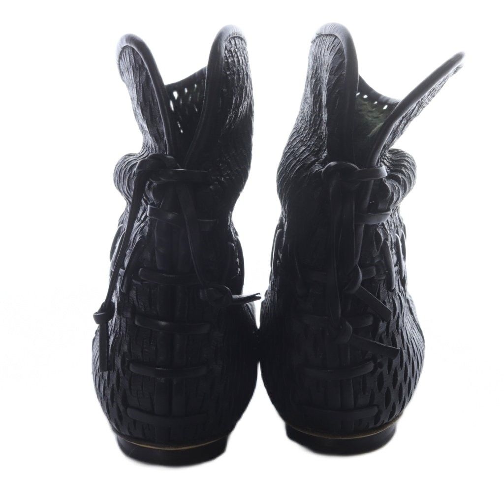 美品 シャネル チェーンレザー ブーティ パンプス ショートブーツ 38 1/2 シャネル パンチングレザー レースアップ ショートブーツ 38C 黒