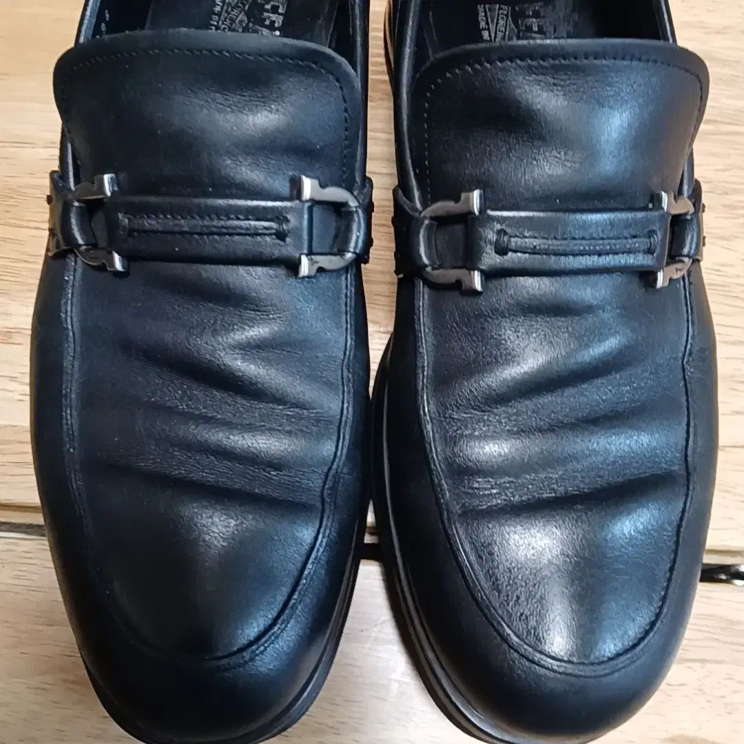 FERRAGAMO フェラガモ