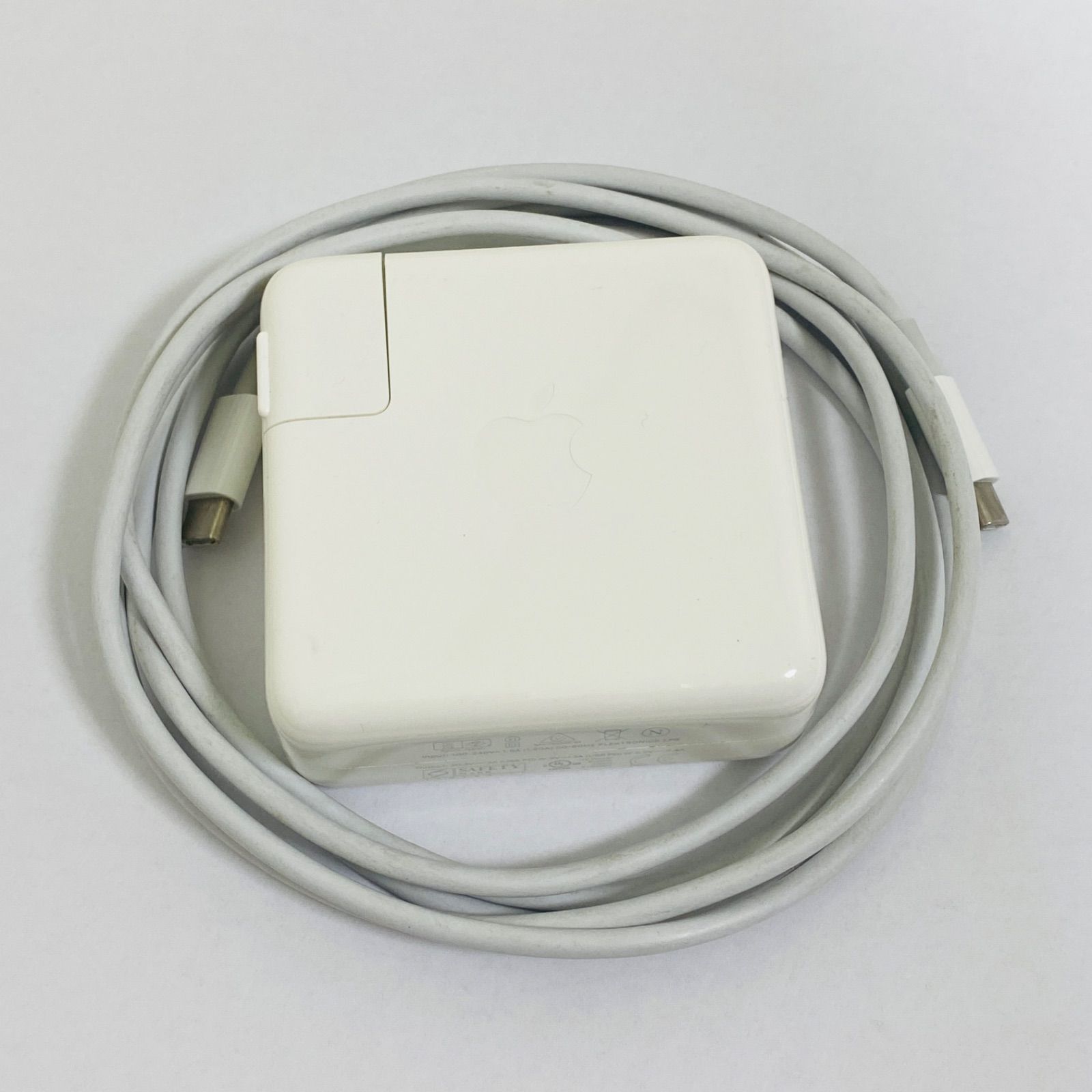 Apple純正 61W USB-C 電源アダプタ/ USB-C 充電ケーブル - メルカリ