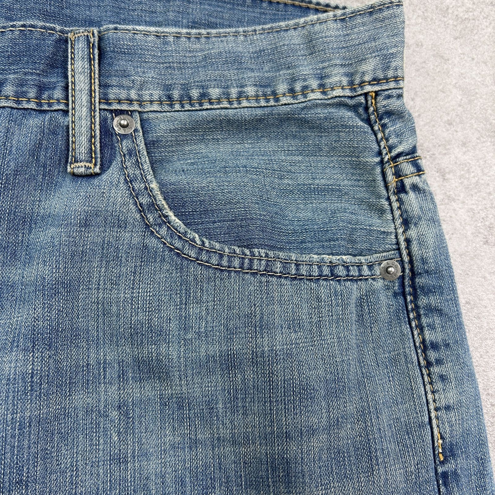 569 Levi
