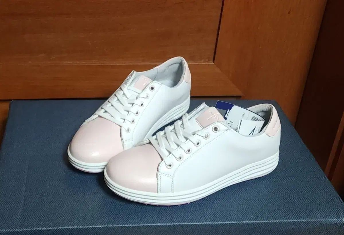 韓国製 アーノルド・ファーマ 245 ゴルフシューズ スニーカー 新品