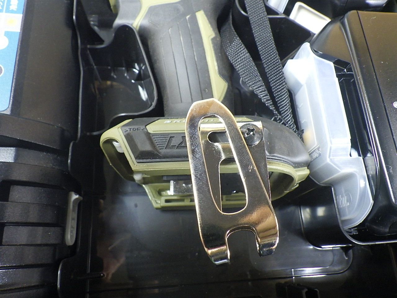 V 充電式インパクトドライバ