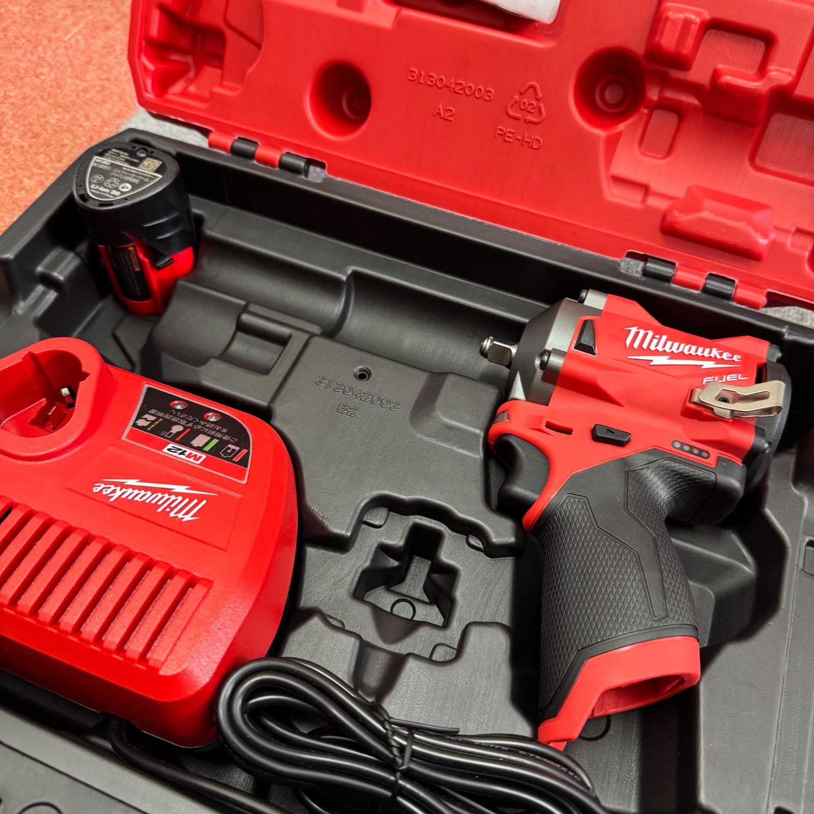 milwaukee M12 FUEL 3|8インチ339Nmインパクトレンチ ミルウォーキー FIW38-0C0 JP 充電器 C12C 3.0バッテリー M12 B3 JP ケース付