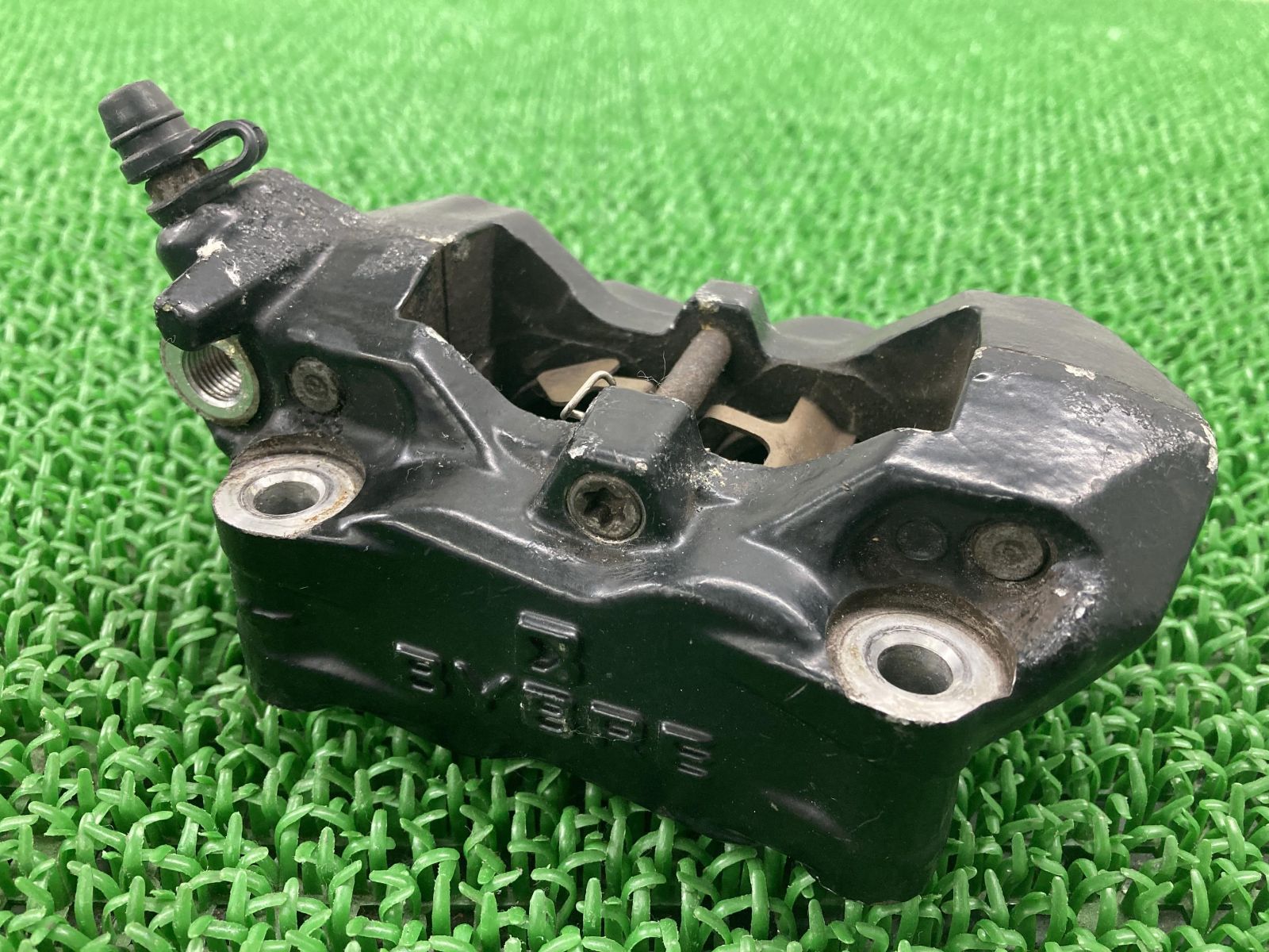 RC125 フロントブレーキキャリパー KTM 純正 中古 バイク 部品 デューク125 DUKE BYBRE 割れ欠け無し 品薄 車検 Genuine