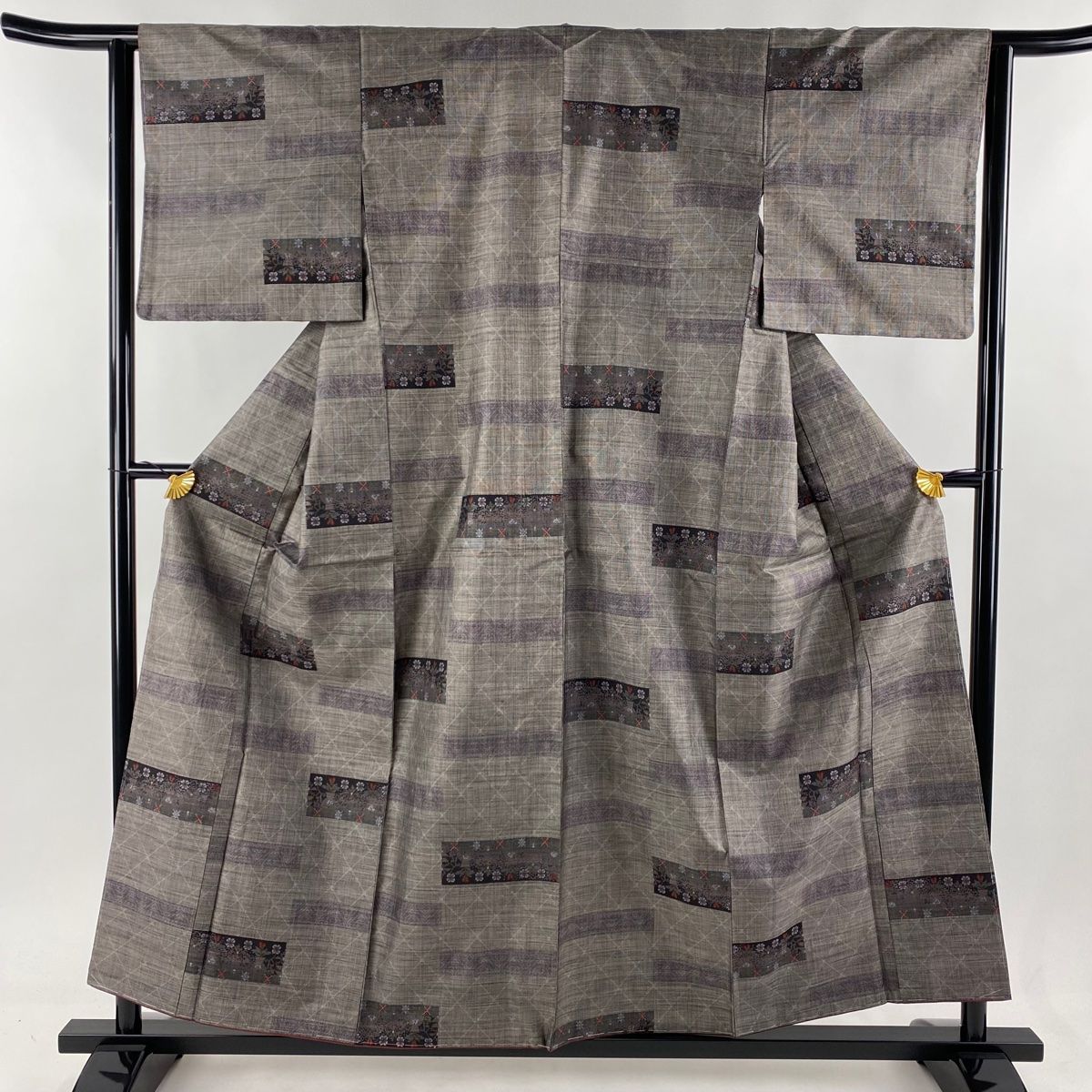 紬 身丈157cm 裄丈62.5cm S 袷 草花 焦茶色 正絹 秀品