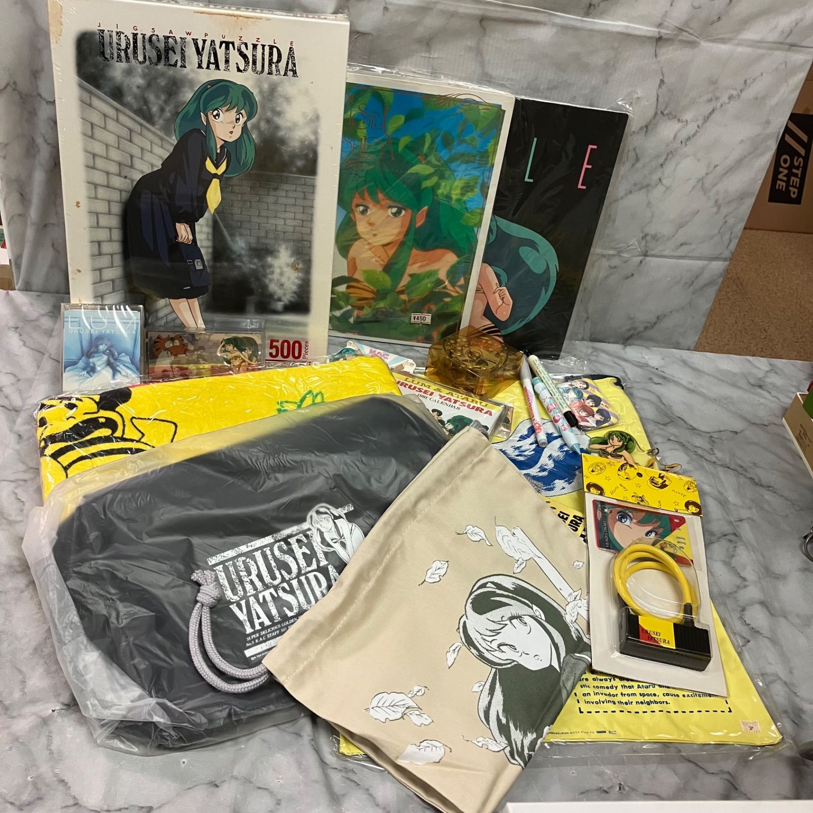 ILLIT ミンジュ イロハ ユナ モカ 中華 一直娯 yizhiyu トレカ illit