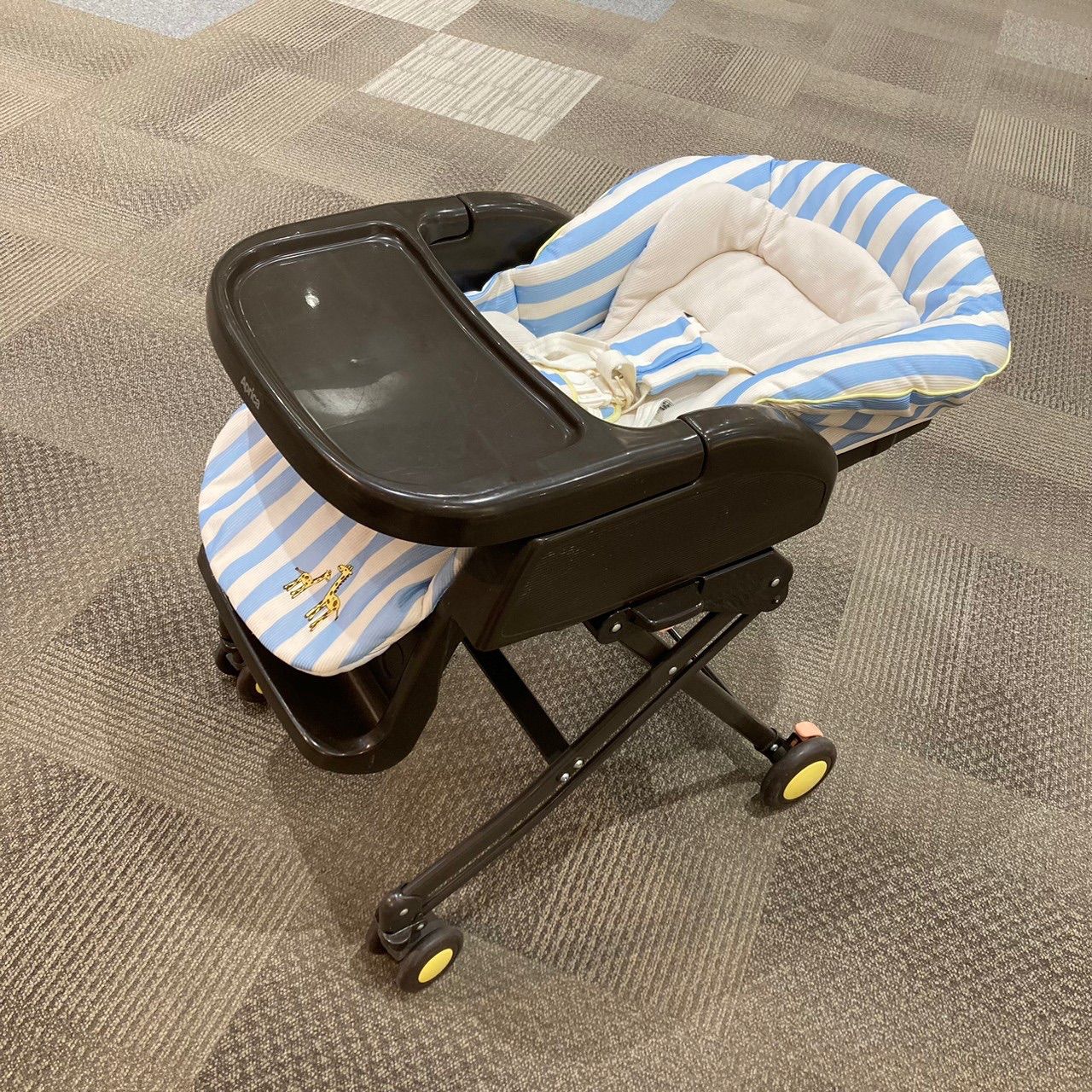 ユラリズム ソフトクッションEW フェリーチェジラフSX 手動 新生児OK