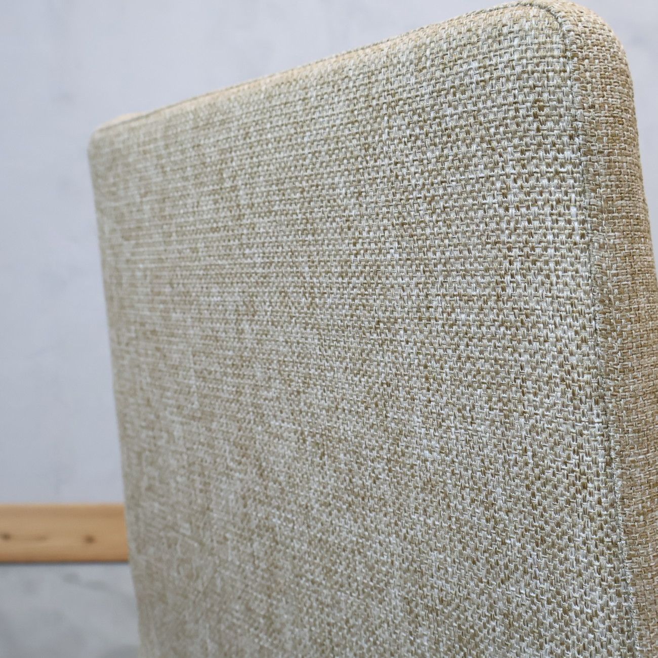 MOMO natural(モモナチュラル)のSTICK COVER CHAIR です。コンパクトなデザインの北欧スタイルダイニングチェア。カバーリングタイプでメンテナンス性も◎サイドチェアとしても♪ MOMO natural(モモナチュラル)のSTICK COVER CHAIR です。コンパクトな