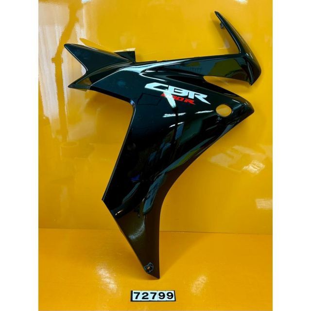 72799 HONDA ホンダ CBR400R NC47純正サイドカウル右 アンダーカウル ミドルカウル 黒64330-MGZ-J000
