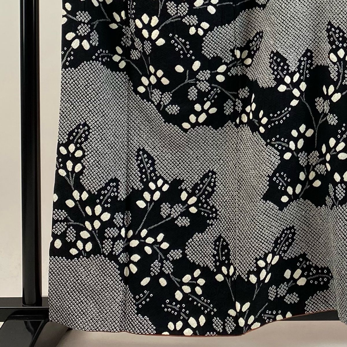 訪問着 身丈159cm 裄丈63cm S 袷 ますいわや 葉と実 総絞り 黒 正絹 美  