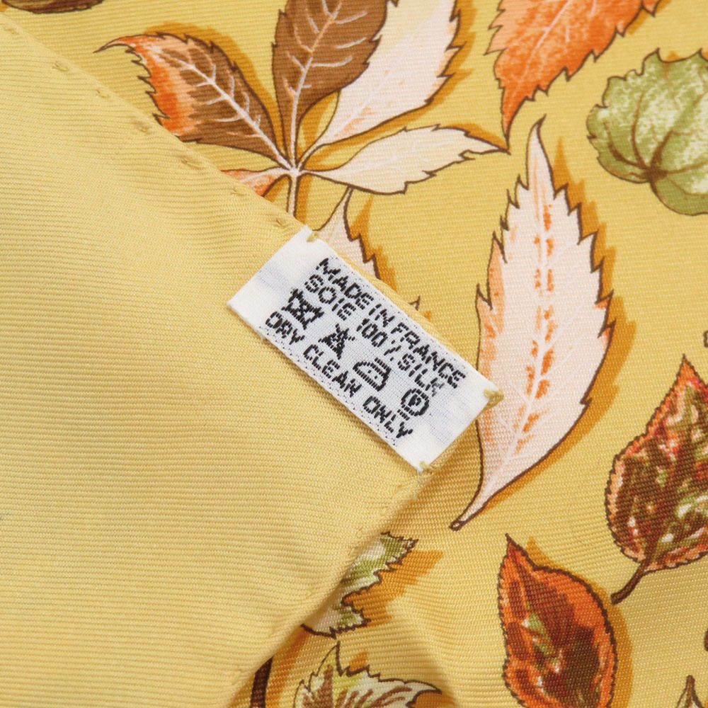 美品 エルメス カレ45 Tourbillon 渦巻き 落ち葉 シルク イエロー  