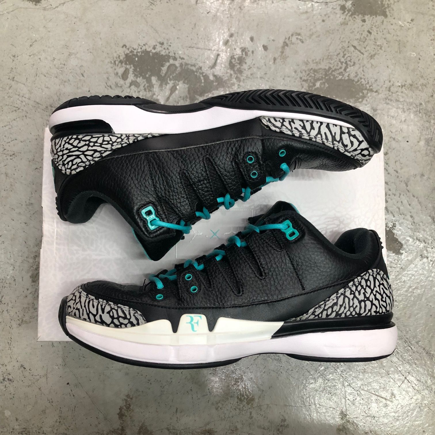 国内正規 NIKE ATMOS ZOOM VAPOR TOUR AJ3 ELEPHANT SAFARI 709998-031 