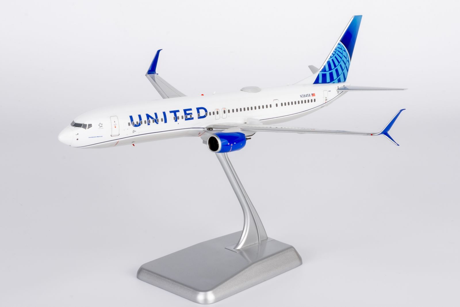 ユナイテッド航空 737-900ER N38458 1/200 NGmodel ユナイテッド航空 737-900ER N38458 1/200 09003 - メルカリ