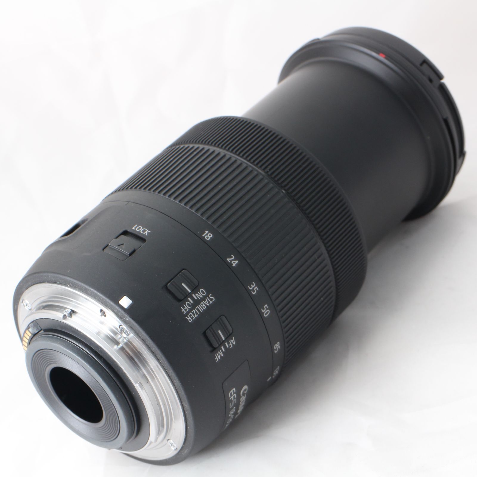 Canon 標準ズームレンズ EF-S18-135mm F3.5-5.6 IS USM APS-C対応 美品 Canon EF-S 18-135mm STM☆高性能・高倍率レンズ .