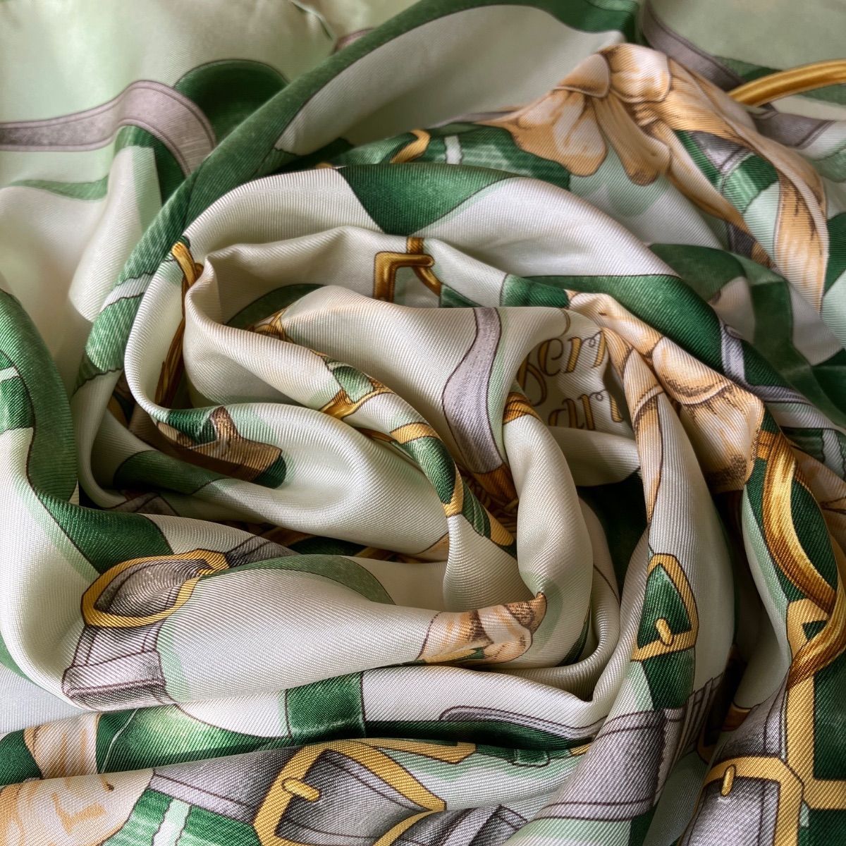 HERMES エルメス スカーフ カレ90 グランマネージュ エルメス HERMES