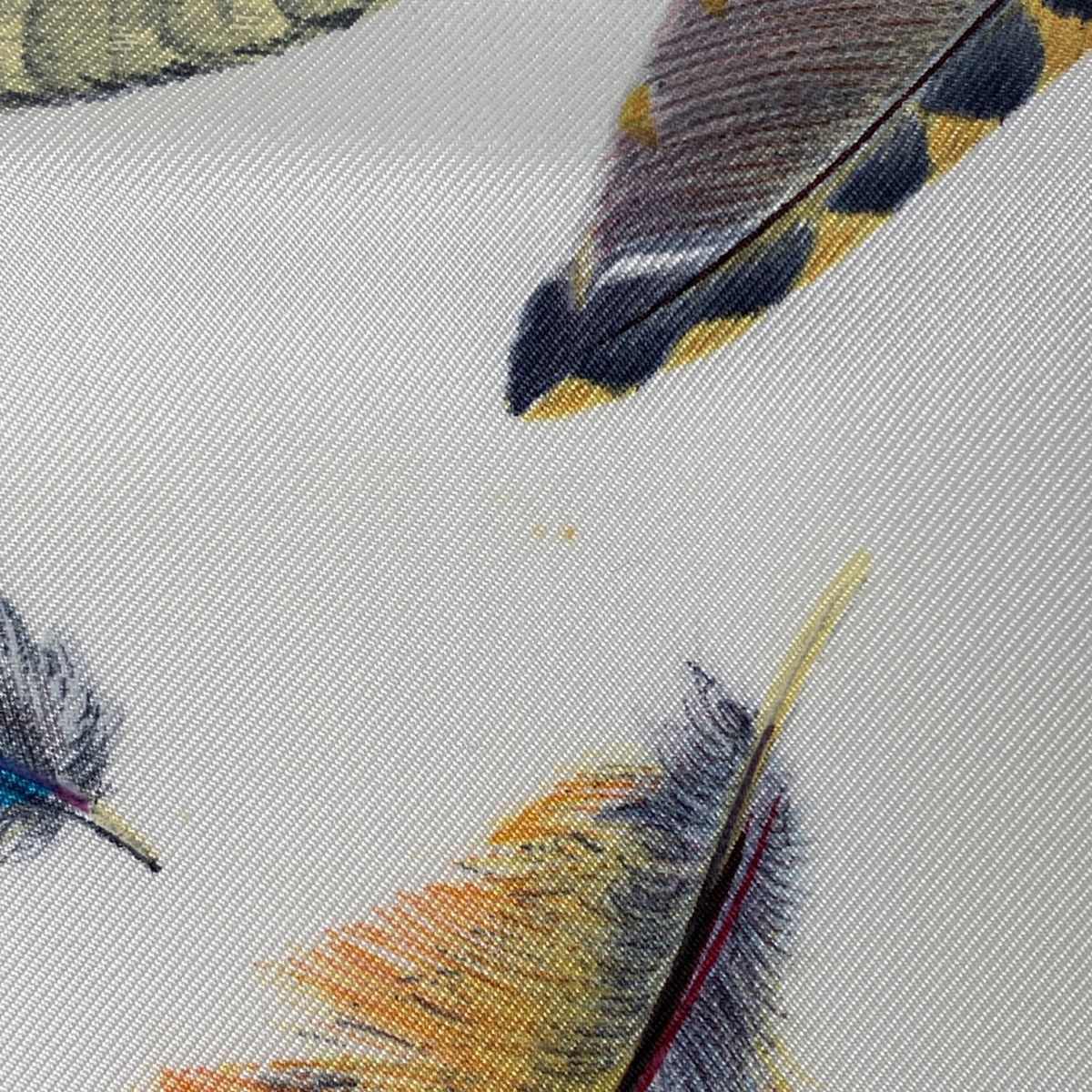 HERMES カレ90 PLUMES par Henride Linares エルメス HERMES カレ 90 PLUMES par Henride Linares 羽柄 羽毛