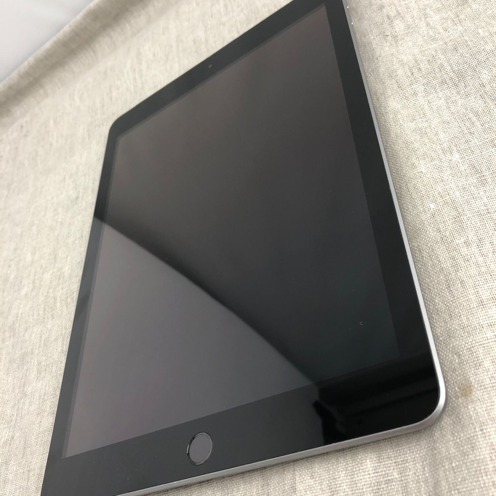 訳アリ特価】iPad (第 6 世代) 128GB Space Gray【外装割れ有