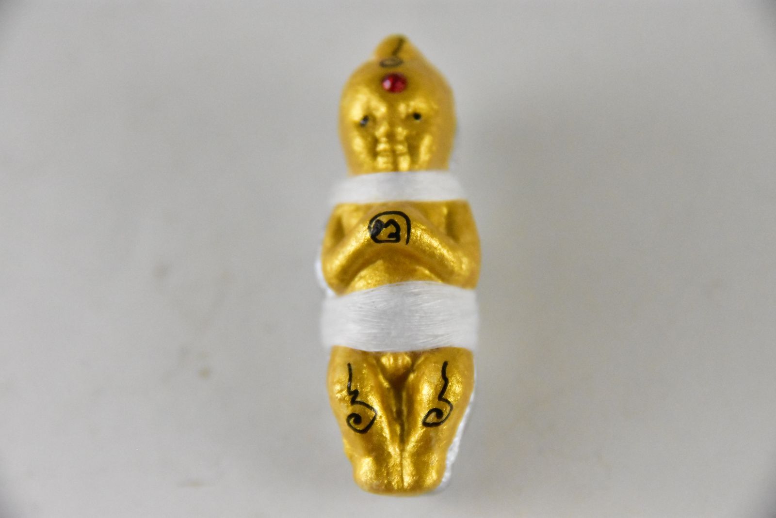 タイお守り　クマントーン　クルーバーチャイチャナ　仏暦2558年 タイお守り クマントーン クルーバーチャイチャナ 仏暦2558年