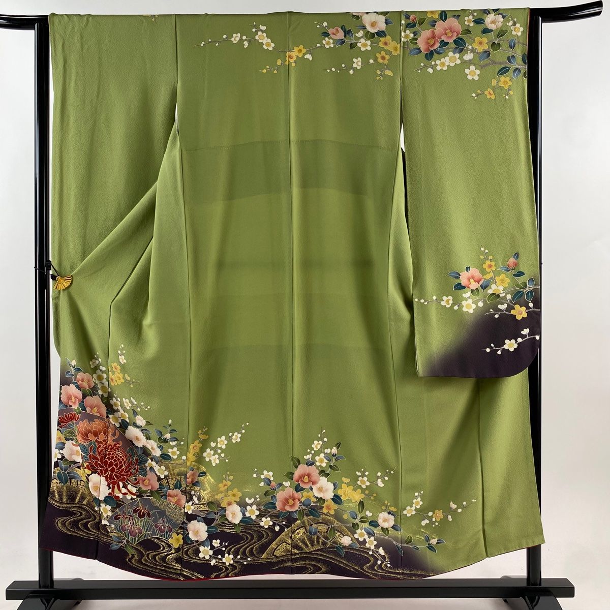 振袖 身長151-166cm 鮮やか緑　正絹 振袖 身丈161cm 裄丈65cm M 袷 桜 御所車 金彩 緑 正絹 秀品