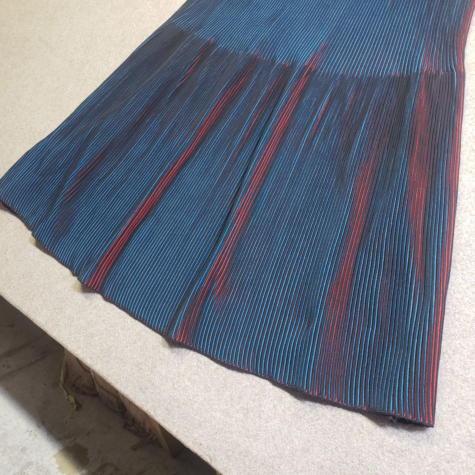 レッド×ブルー系