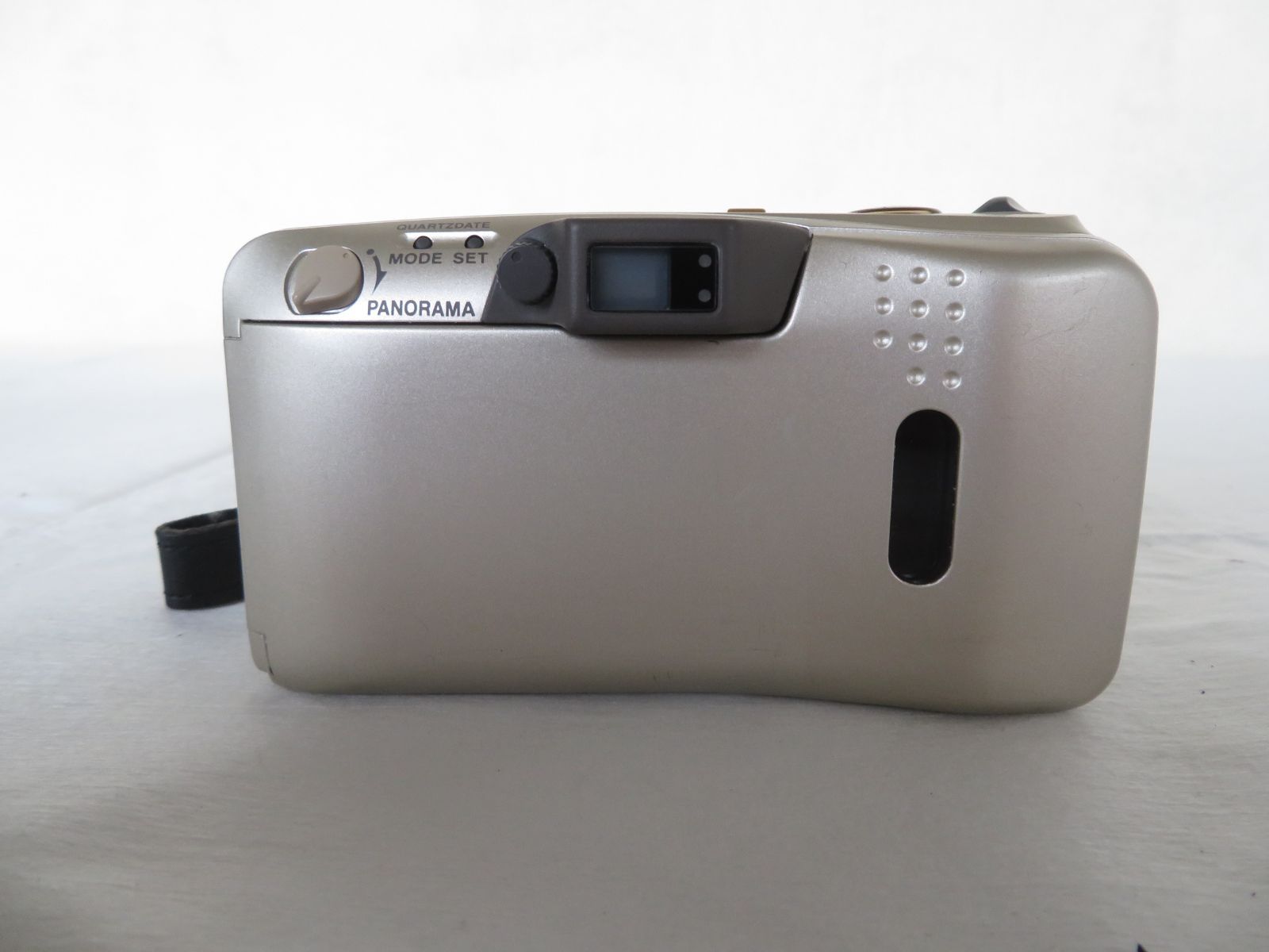 ＜ジャンク品＞フイルムカメラ　オリンパス　【R5-009】