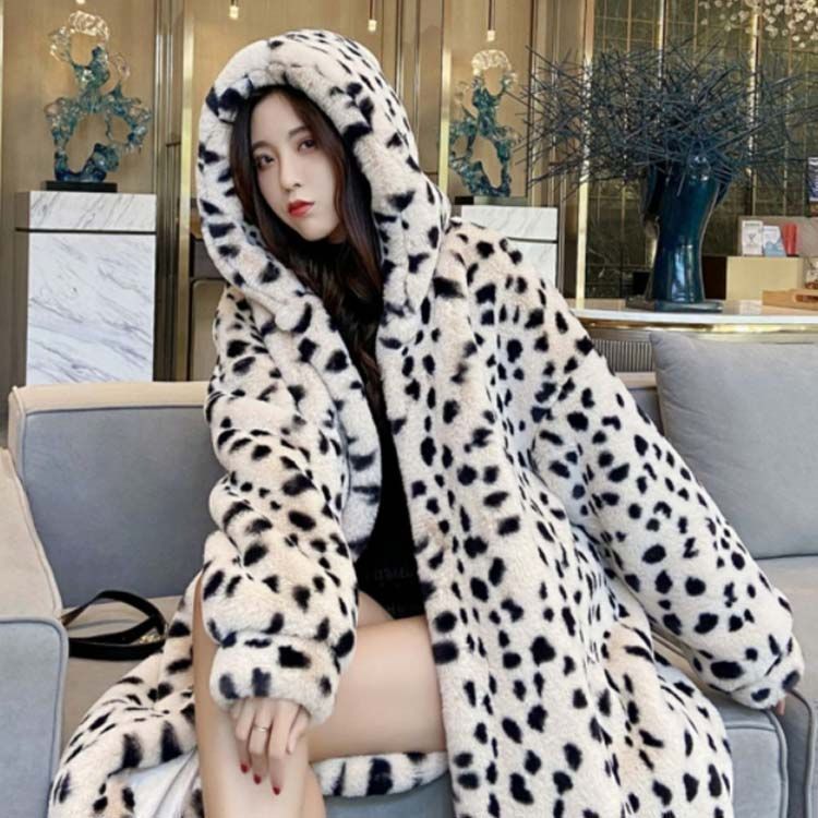 ほぼ未使用✧Haute】レオパード柄フード付きボアジャケットヒョウ柄 