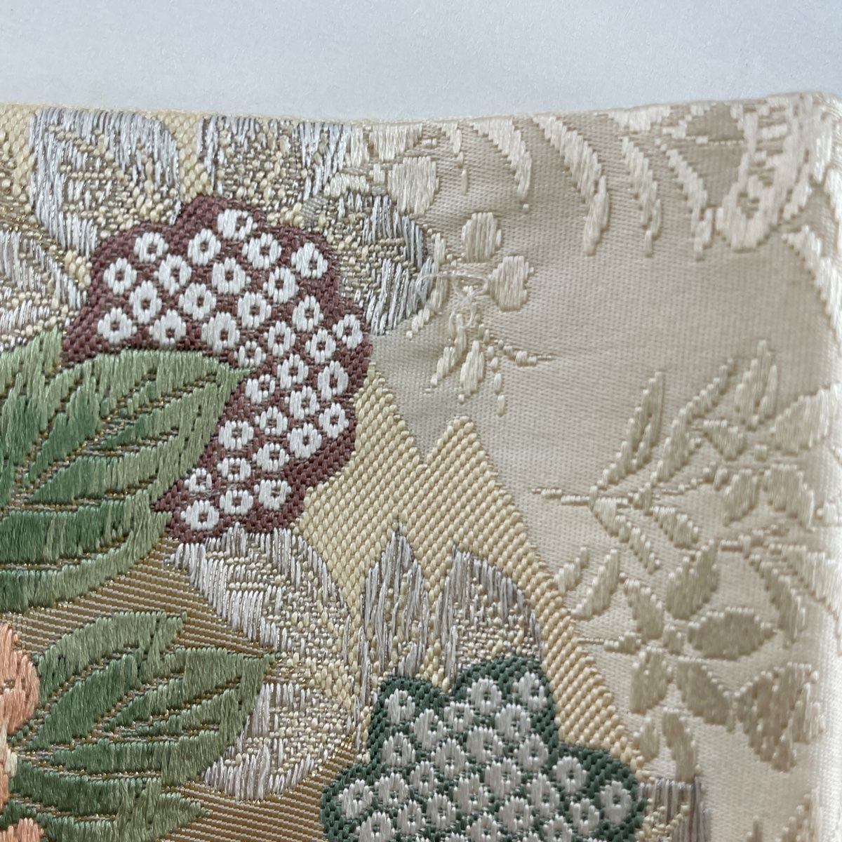 袋帯 秀品 牡丹 草花 金銀糸 刺繍 クリーム 六通 正絹 【中古