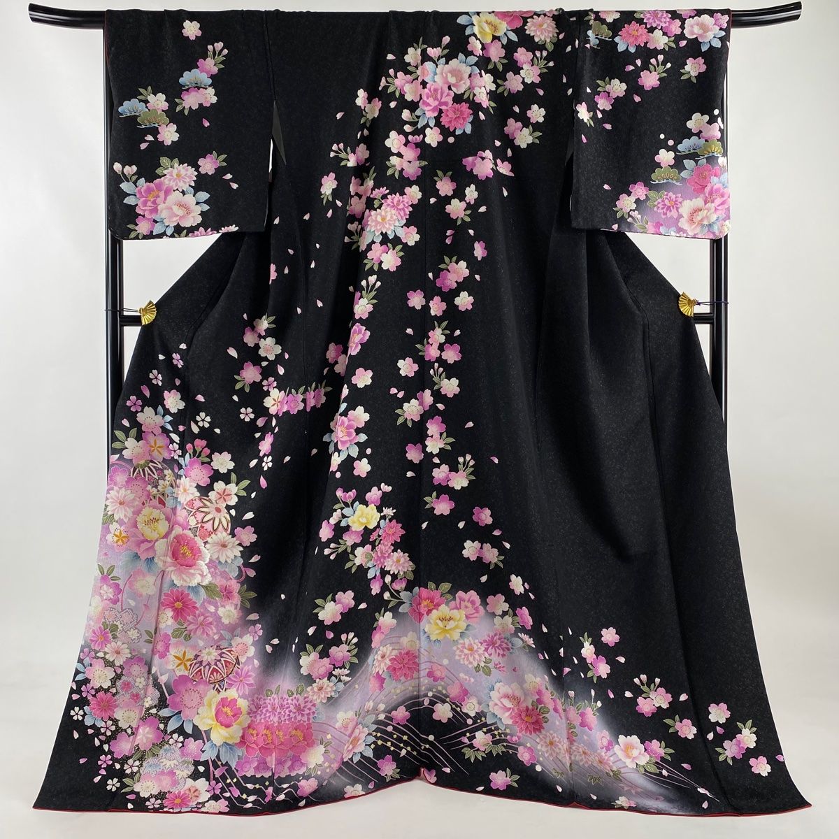 訪問着 身丈166.5cm 裄丈66cm M 袷 落款あり 草花 黒 正絹 名品 中古  