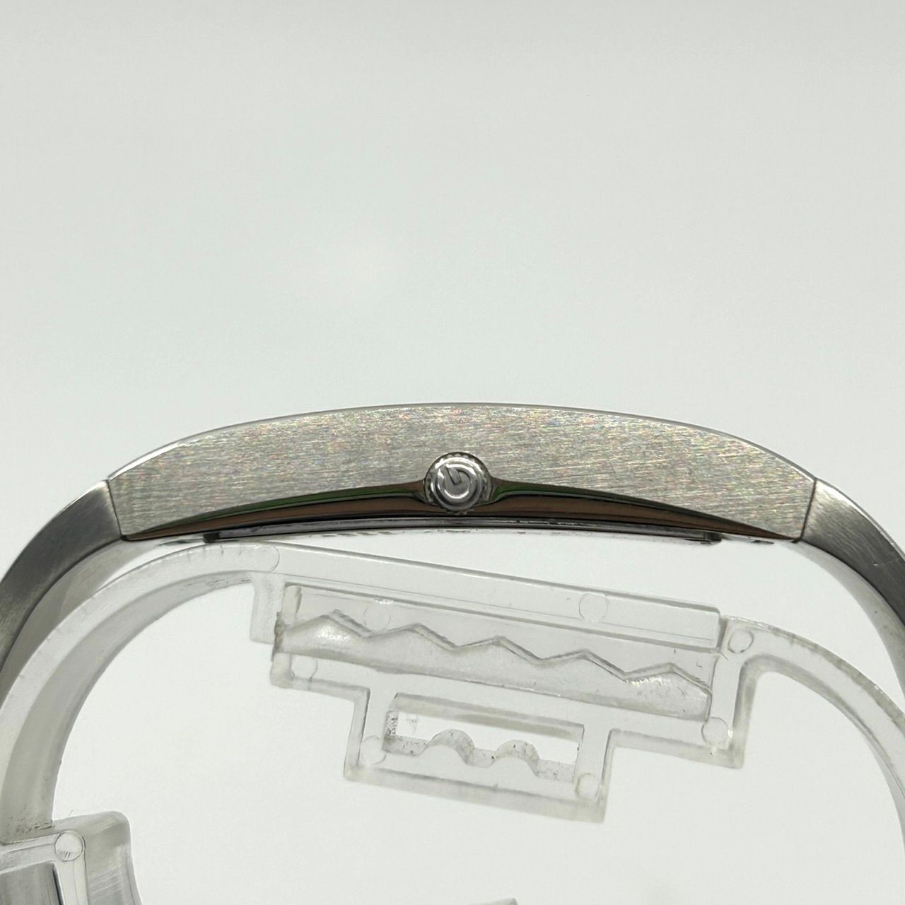 電池交換済】グッチ GUCCI 2400S 腕時計 バングルウォッチ