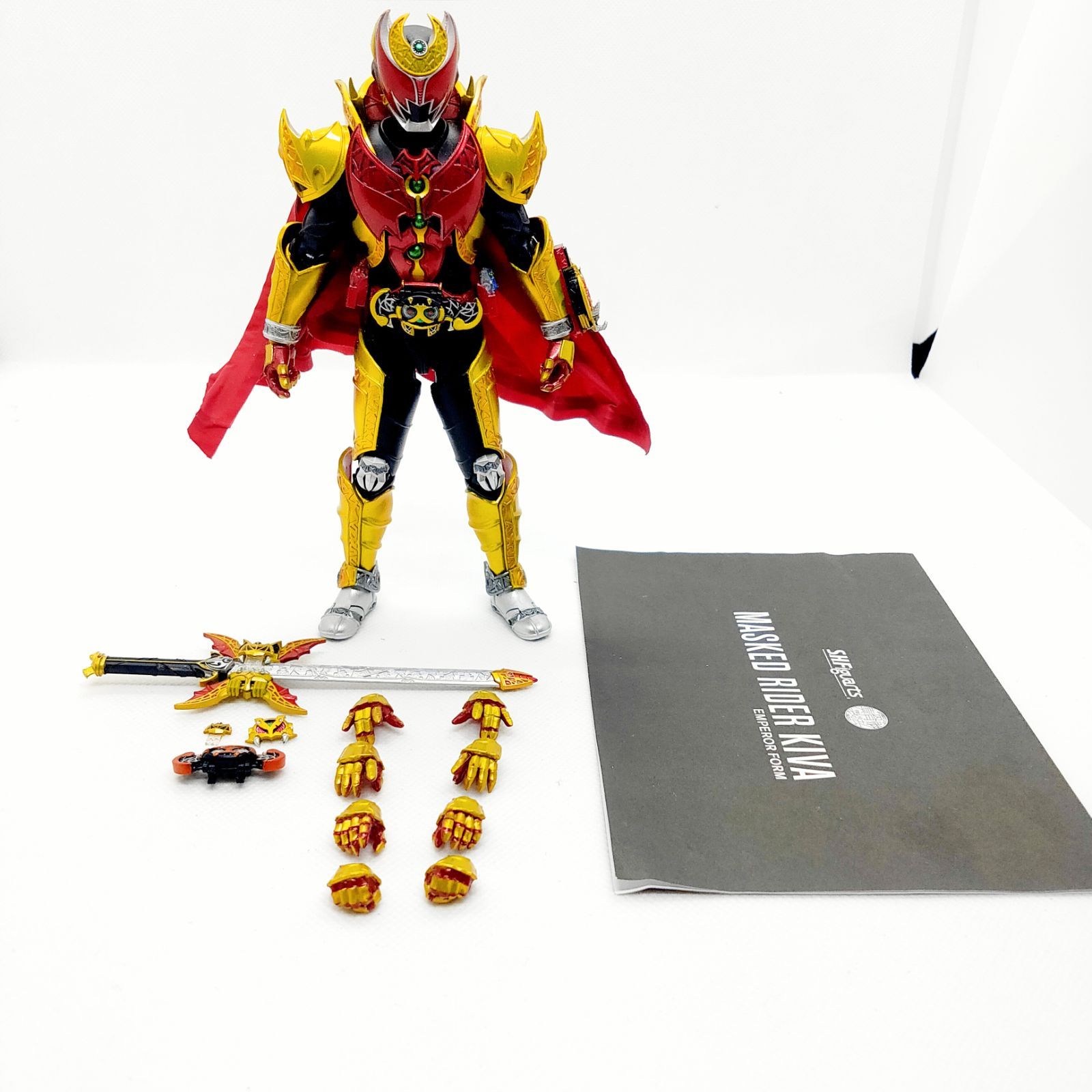 中古美品 仮面ライダーキバ エンペラーフォーム 真骨彫製法 フィギュ 