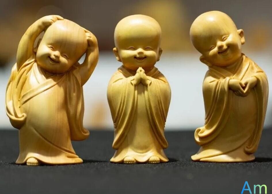 人気新品崖柏木彫り立ち小坊主3枚