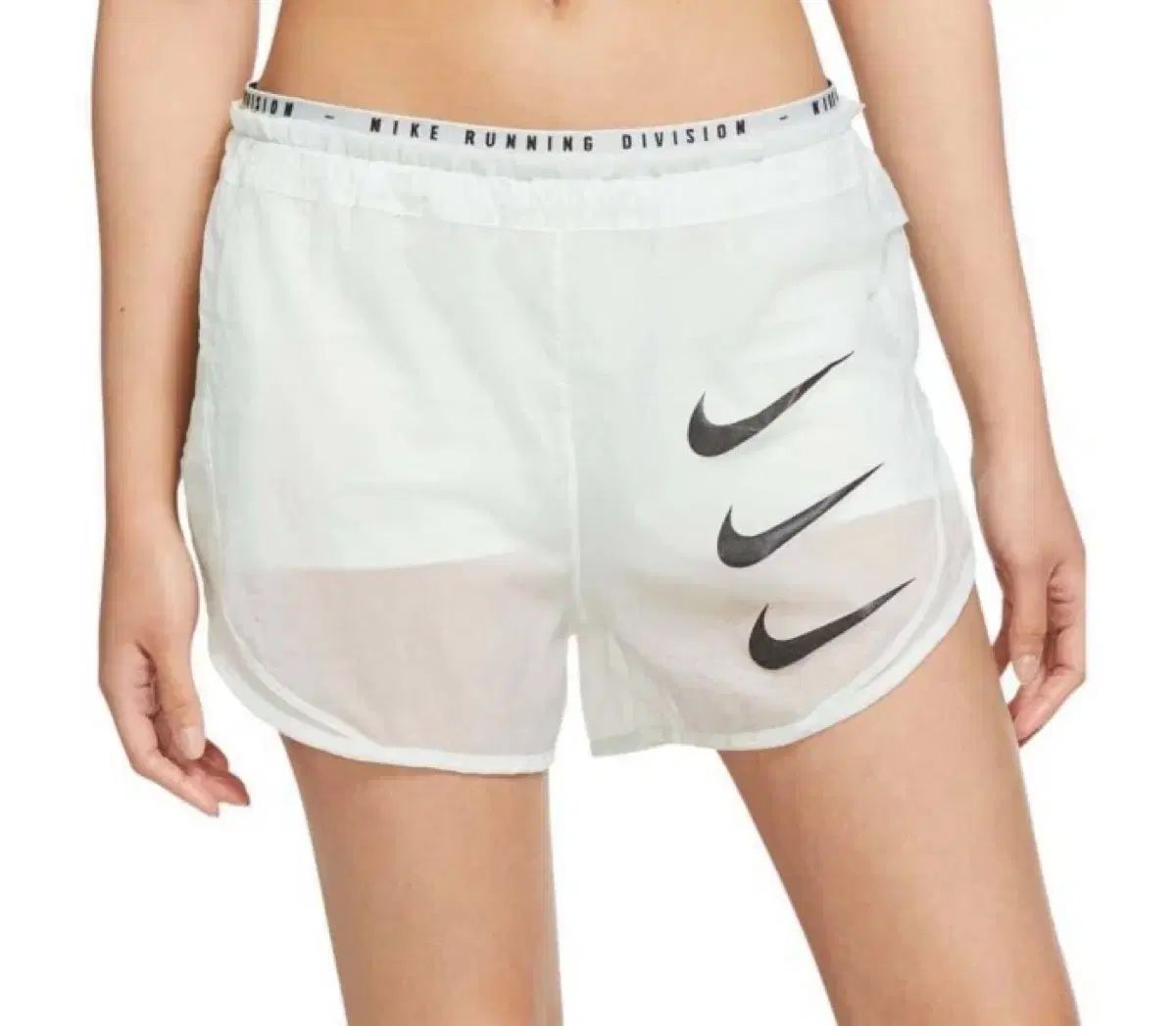 （ M ） NIKE(ナイキ) ウーマンズ 実行しています ディヴィジョン 2in1 ショーツ