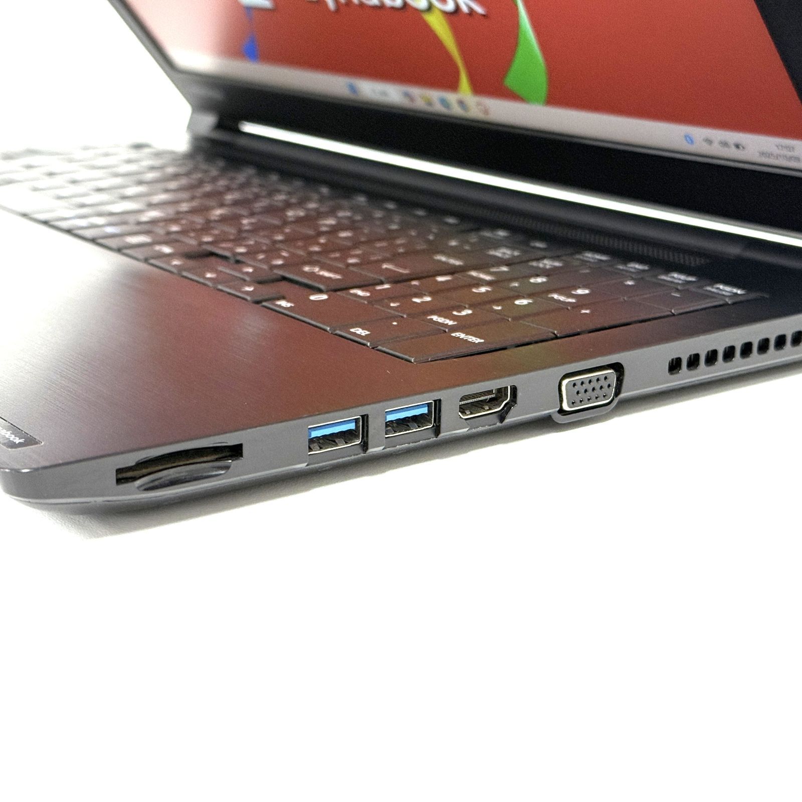 整備済み品】東芝/corei7/第8世代/SSD/ノートパソコン/Windows11