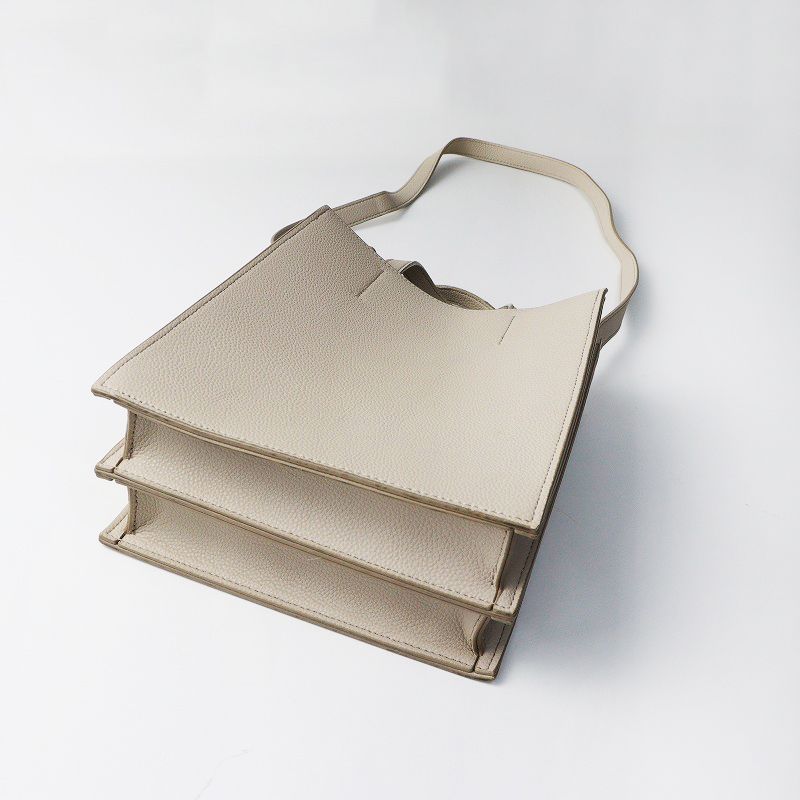 美品 ポティオール PotioR 2WAY スクエア ショルダーバッグ /ベージュ