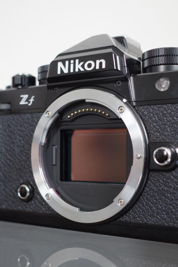 NikonZf ボディ 動作確認済み バッテリー・ストラップ付 外観小